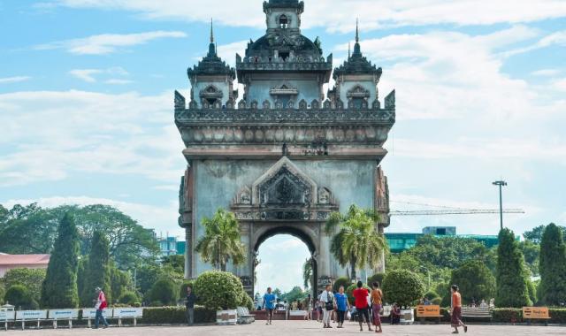 비엔티안 시티 단독 투어 (탓루앙, 빠뚜싸이, 왓시사켓, 호파깨오 / 2시간)