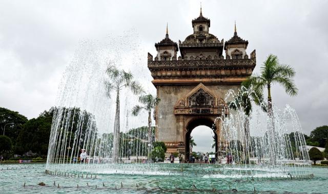 비엔티안 시티 단독 투어 (탓루앙, 빠뚜싸이, 왓시사켓, 호파깨오 / 2시간)