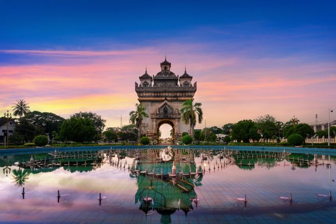 Vientiane City Private Tour (Pha That Luang, Patuxai, Wat Sisaket, Ho Phra Keo / 2 Hours)