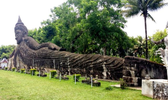 비엔티안 트래블라오 시티 + 부다파크 단독 투어 (5시간)