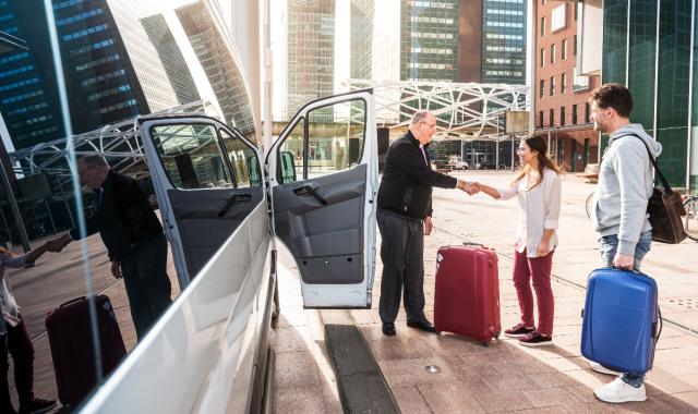 비엔티안 트래블라오 픽업 & 샌딩 서비스 (공항, 호텔, 기차역)