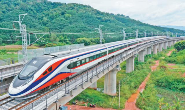 방비엥 - 루앙프라방 LCR 고속 열차 티켓