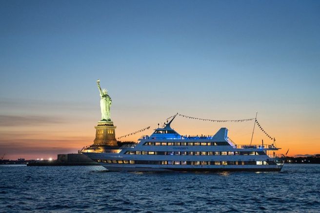 New York: Dinner Cruise