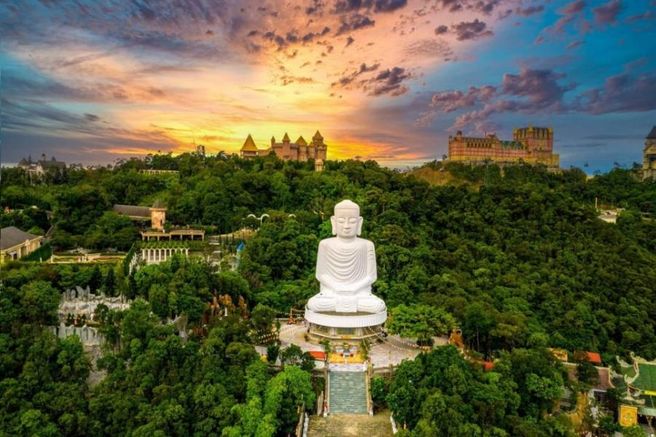Da Nang/Hoi An Departure: Marble Mountains & Linh Ung Pagoda Private Car Tour
