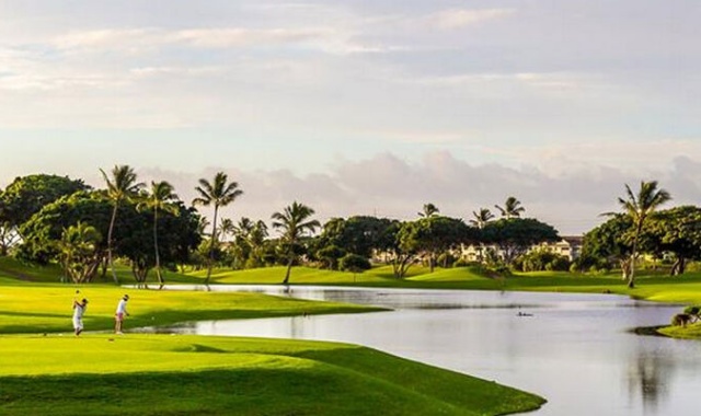 ​Hawaii: Kapolei Golf Club 18-Hole Round with Cart