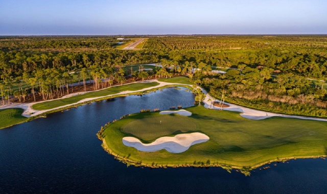 ​Hawaii: Coral Creek Golf Club 18-Hole Round with Cart