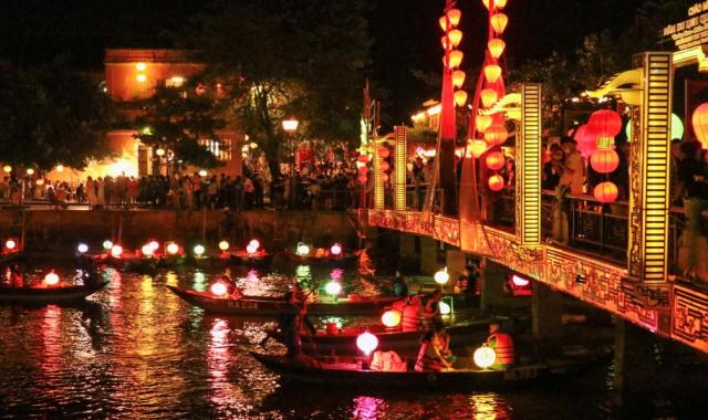 호이안 호아이강 소원초 띄우기 체험 투어 (WAUG Exclusive)