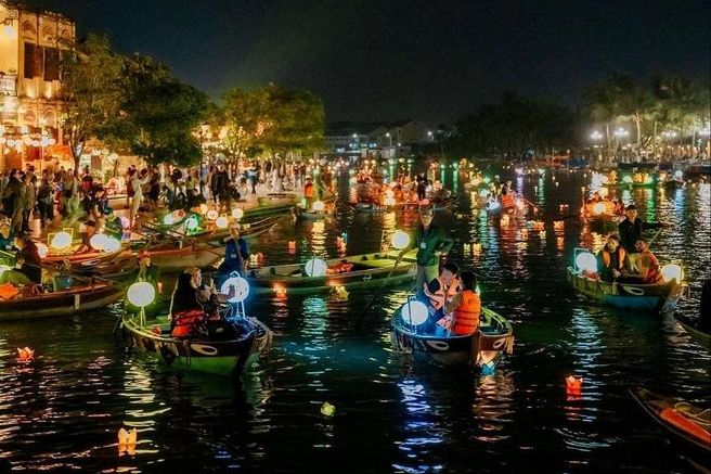 Hoi An: Thu Bon River Wishing Lantern Experience