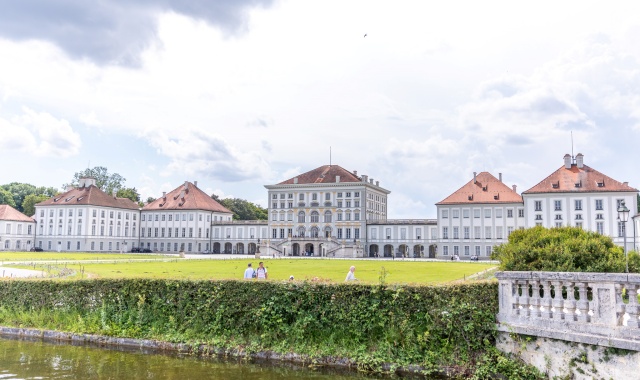 뮌헨 시내투어 & 님펜부르크 궁전 차량 투어 (프라하 출발/숙소 픽업)