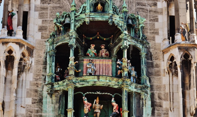 뮌헨 시내투어 & 님펜부르크 궁전 차량 투어 (프라하 출발/숙소 픽업)