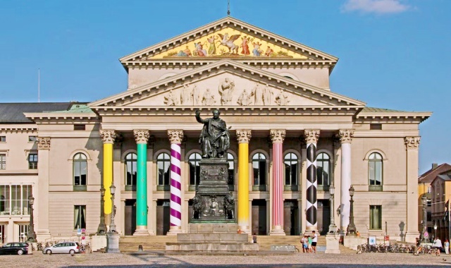 뮌헨 시내투어 & 님펜부르크 궁전 차량 투어 (프라하 출발/숙소 픽업)