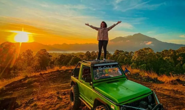 발리 바투르 일출 지프 단독 투어 (한국어 가이드 & 사진 촬영 & 호텔 왕복 픽업 포함)