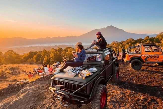 발리 바투르 일출 지프 단독 투어 (한국어 가이드 & 사진 촬영 & 호텔 왕복 픽업 포함)