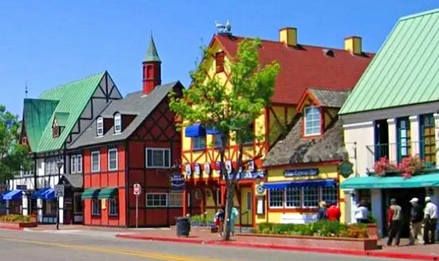 샌타바버라 & 말리부 & 솔뱅 일일 단독 투어 (한인타운 픽업 & 샌딩 포함)