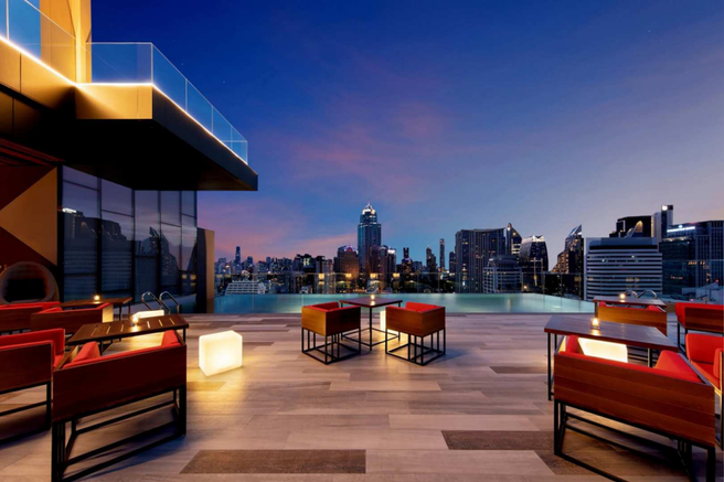 Bangkok Red Square Rooftop Bar Dining