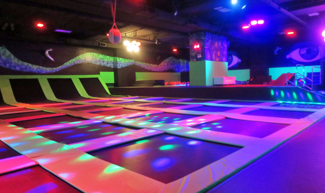 香港 ライズ・アルティメット・トランポリン・パーク 電子チケット