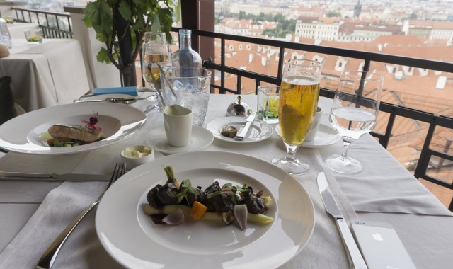 프라하 공인 가이드와 함께 핵심 명소 & 맛집 단독 투어