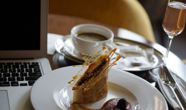 프라하 공인 가이드와 함께 핵심 명소 & 맛집 단독 투어