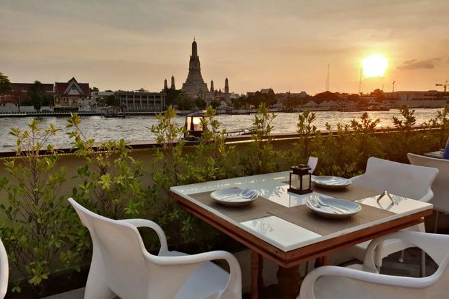 방콕 촘아룬 레스토랑 런치 & 디너 세트