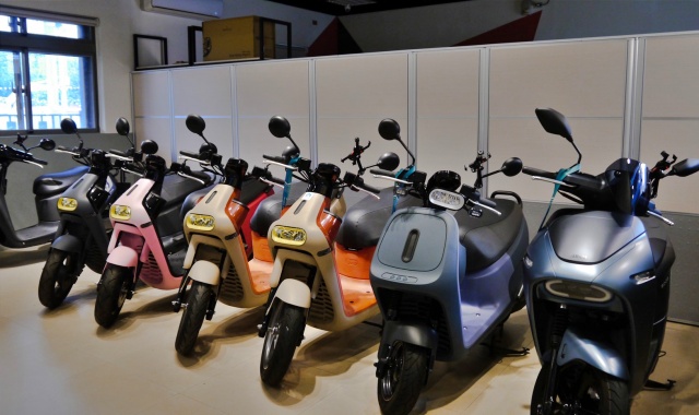 台北 ZOCHA 電動スクーターレンタル (MRT西門駅ピックアップ)