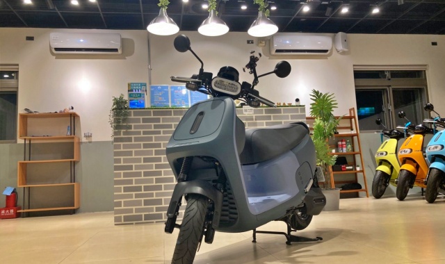 台北 ZOCHA 電動スクーターレンタル (MRT西門駅ピックアップ)