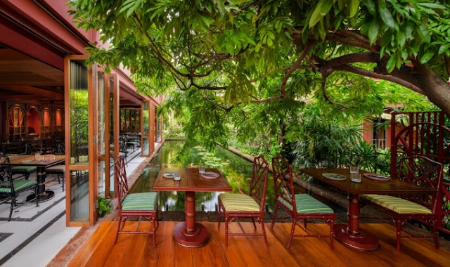 방콕 짐 톰슨 레스토랑