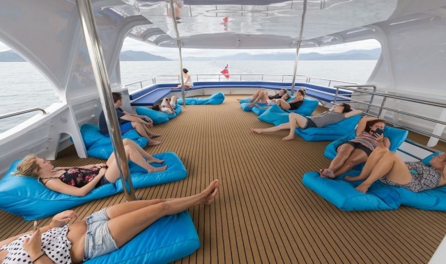 グレートバリアリーフ シュノーケリング＆体験ダイビングツアー