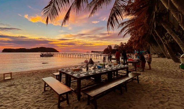푸꾸옥 프라이빗 라군 선셋 바베큐 & 2섬 스노클링 호핑 투어 (WAUG Exclusive)