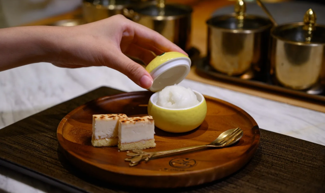 방콕 W 오마카세 프라딧 마누탐 레스토랑