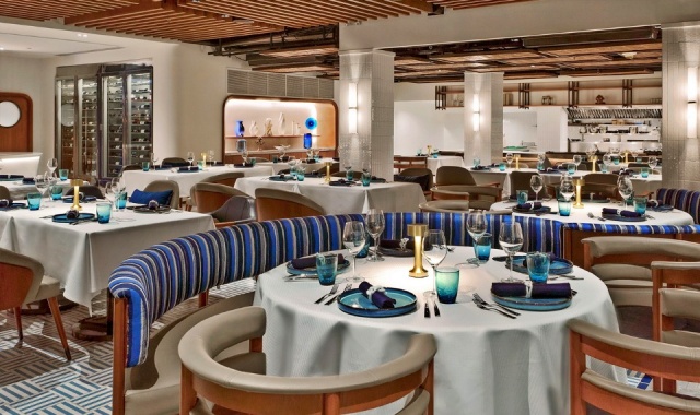Bangkok Royal Orchid Sheraton Hotel Siam Yacht Club Restaurant