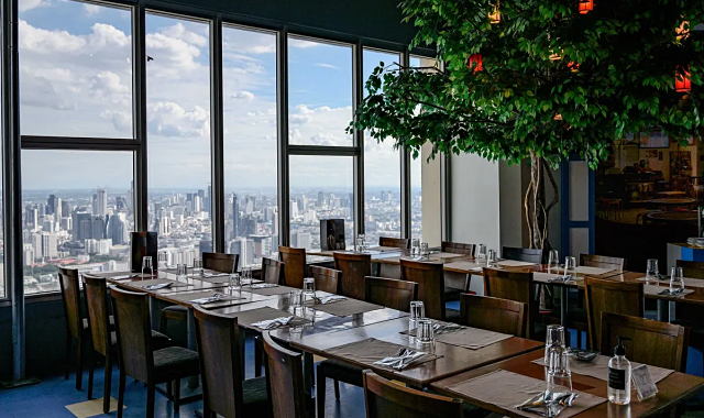 방콕 바이욕 스카이 76/78층 뷔페 레스토랑