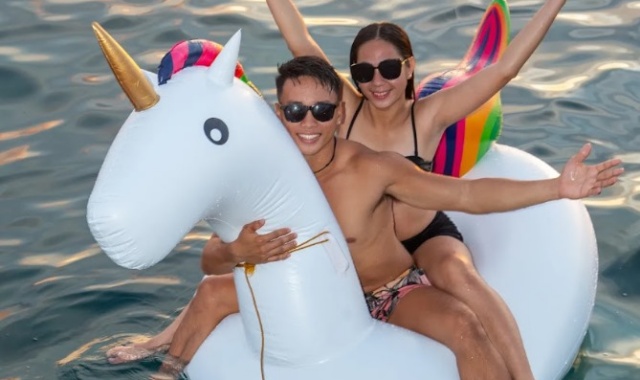 ボラカイ・サンセットセーリングクルーズ(カヤック＆パドルボード、人魚体験付き)