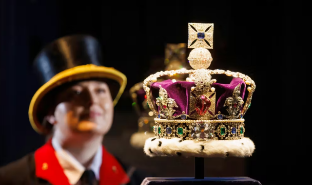 Tower of London & Crown Jewels Private Tour