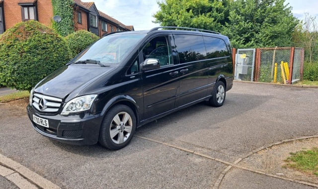 파리 단독 차량 이동 서비스 (기사 포함, 9인승, 11시간)