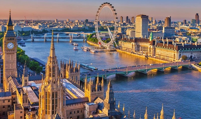 ロンドン・名所を巡るプライベートタクシーツアー