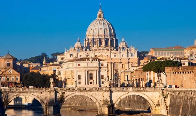 ローマ・コロッセオ＆バチカンプライベートツアー
