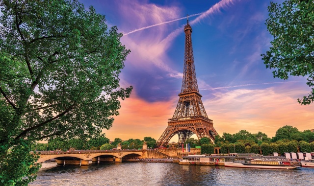 パリ・セーヌ川クルーズと共にするプライベートウォーキングツアー