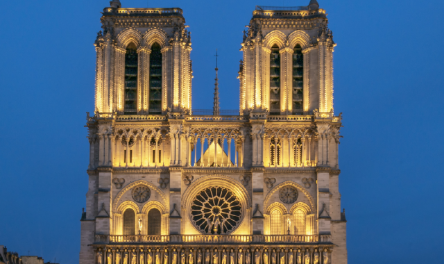 パリ・セーヌ川クルーズと共にするプライベートウォーキングツアー