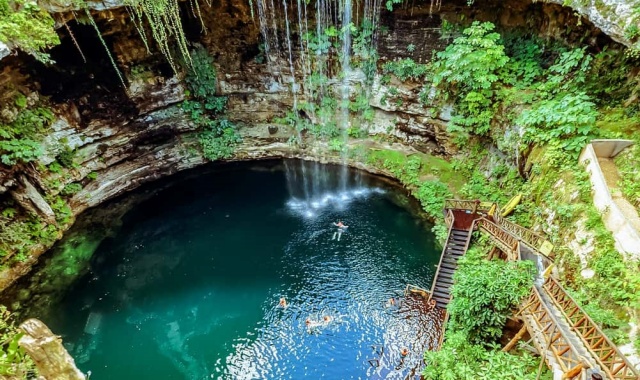 칸쿤 치첸잇사 & 익킬 세노떼 일일 투어 (한국인 가이드)