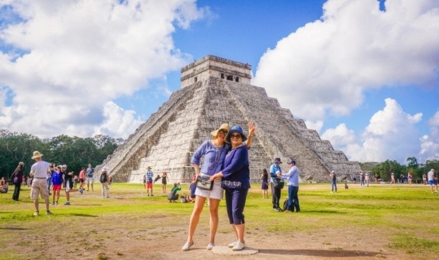 칸쿤 치첸잇사 & 세노떼 클래식 일일 투어 (숙소 픽업 & 샌딩 포함)