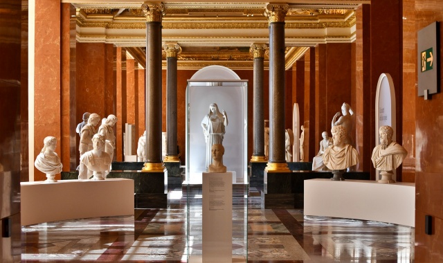 パリ・ルーブル美術館のプライベートツアー