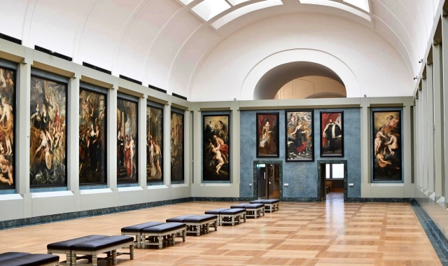 パリ・ルーブル美術館のプライベートツアー