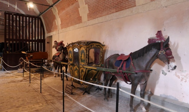 베르사유 궁전의 원조, 보르비콩트 성 단독 왕복 차량 서비스