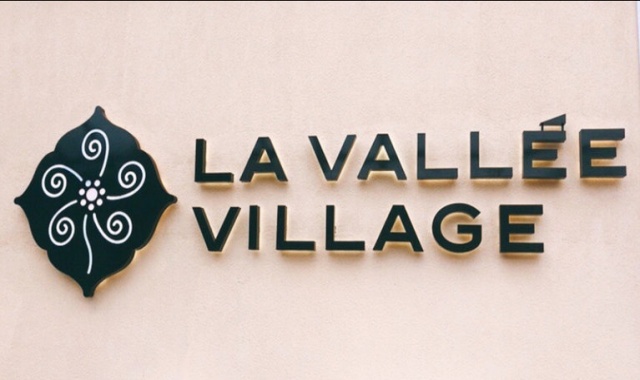 파리 라발레 빌리지 단독 차량 이동 서비스 (공항 샌딩 포함, 7시간, 한국인 기사)