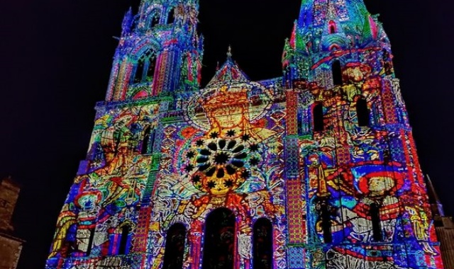 [파리봐야지] 파리 출발: 샤르트르 빛 축제 야경 투어 - 잊지 못할 환상과 감동