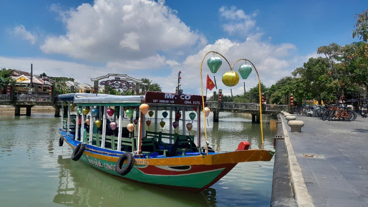 호이안 랜턴 크루즈 & 선셋 프라이빗 보트 투어