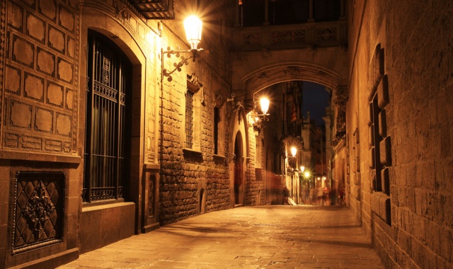 [후니또] 바르셀로나 출/도착: 지로나 & 또사데마르 전용 차량 단독 투어