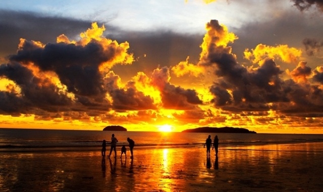 코타키나발루 탄중아루 비치 카약 체험 (WAUG Exclusive)