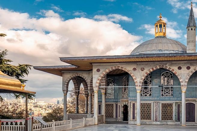 Istanbul Topkapi Palace & Harem Museum Skip-the-Line Ticket (Incl. Audio Guide)