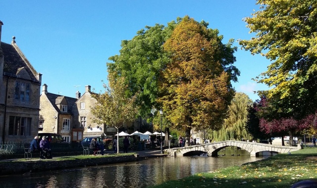 [런던소풍] 바스 & 코츠월드 투어 - 바이버리, 버튼온더워터를 만나다